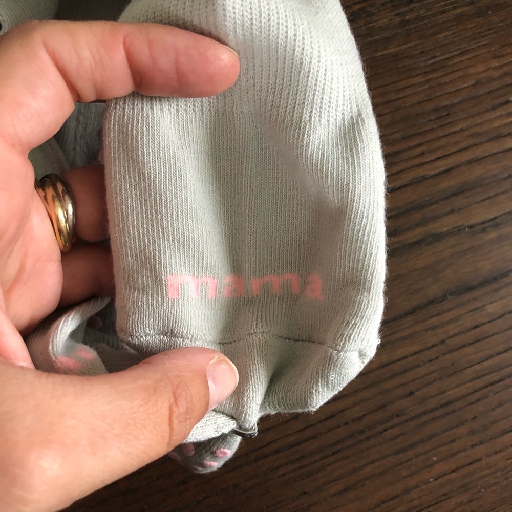 MAMA Sticky Socks - Picture 2 of 4